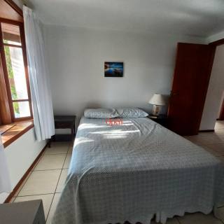 CASA À 100METROS DA PRAIA DE JURERÊ INTERNACIONAL