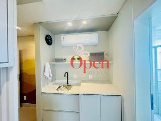 Apartamento Sofisticado a 220m do Mar em Jurerê. Conforto, Estilo e Funcionalidade em um Só Lugar