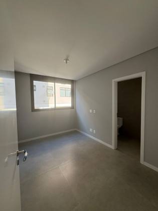 APARTAMENTO TRÊS SUÍTES NOVO EM JURERÊ - FLORIANÓPOLIS/SC