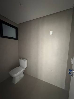 APARTAMENTO TRÊS SUÍTES NOVO EM JURERÊ - FLORIANÓPOLIS/SC