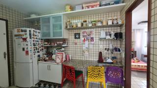 Excelente apartamento para vender com 3 quartos sendo duas suítes no coração do Espinheiro