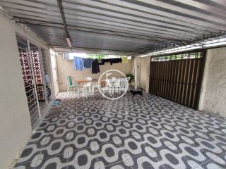 Vende excelente casa com 3 quartos em frente a estação de Tejipió