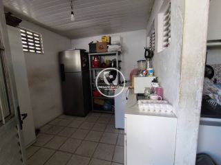 Vende excelente casa com 3 quartos em frente a estação de Tejipió