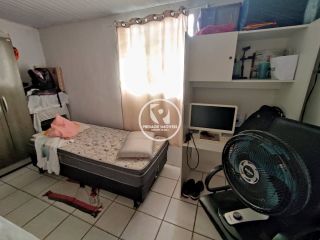 Vende excelente casa com 3 quartos em frente a estação de Tejipió