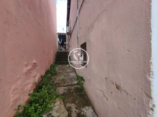 Vende excelente casa com 3 quartos em frente a estação de Tejipió