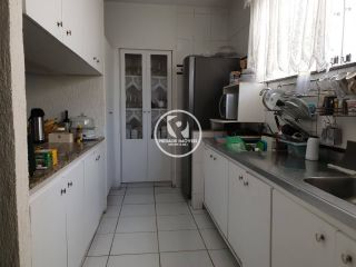 Casa para vender com 12 quartos, sendo 7 suítes, com 408m² no bairro Piedade