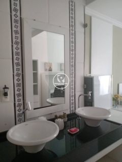 Casa para vender com 12 quartos, sendo 7 suítes, com 408m² no bairro Piedade