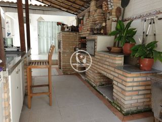 Casa para vender com 12 quartos, sendo 7 suítes, com 408m² no bairro Piedade