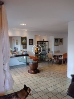 Apartamento para vender com 04quartos, varanda bem ventilada, sala para dois ambientes e um lugar bem tranquilo.