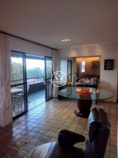 Apartamento para vender com 04quartos, varanda bem ventilada, sala para dois ambientes e um lugar bem tranquilo.