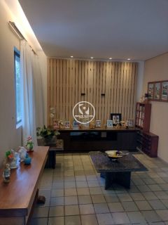 Apartamento para vender com 04quartos, varanda bem ventilada, sala para dois ambientes e um lugar bem tranquilo.