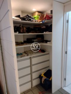 Apartamento para vender com 04quartos, varanda bem ventilada, sala para dois ambientes e um lugar bem tranquilo.