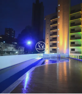 Excelente apartamento para vender, em uma das melhores áreas do Recife, apartamento com 04 quartos, varanda e sala para dois ambientes.