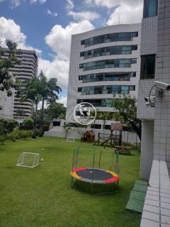 Excelente apartamento para vender, em uma das melhores áreas do Recife, apartamento com 04 quartos, varanda e sala para dois ambientes.