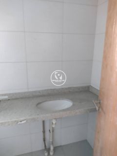 Excelente apartamento para vender, em uma das melhores áreas do Recife, apartamento com 04 quartos, varanda e sala para dois ambientes.