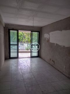Excelente apartamento para vender, em uma das melhores áreas do Recife, apartamento com 04 quartos, varanda e sala para dois ambientes.