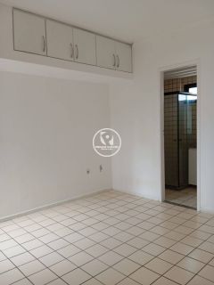 Apto à venda em Boa Viagem, com 4 Qtos sendo 2 Suítes