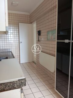 Apto à venda em Boa Viagem, com 4 Qtos sendo 2 Suítes