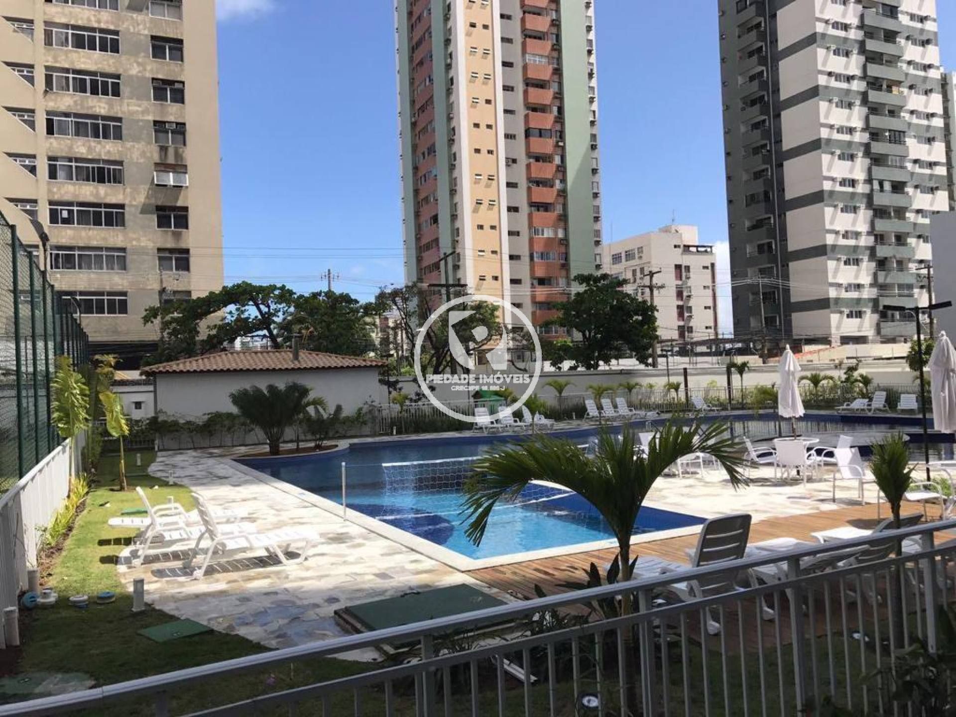 Apartamento Para Vender com 3 quartos 1 suítes no bairro Boa Viagem em Recife