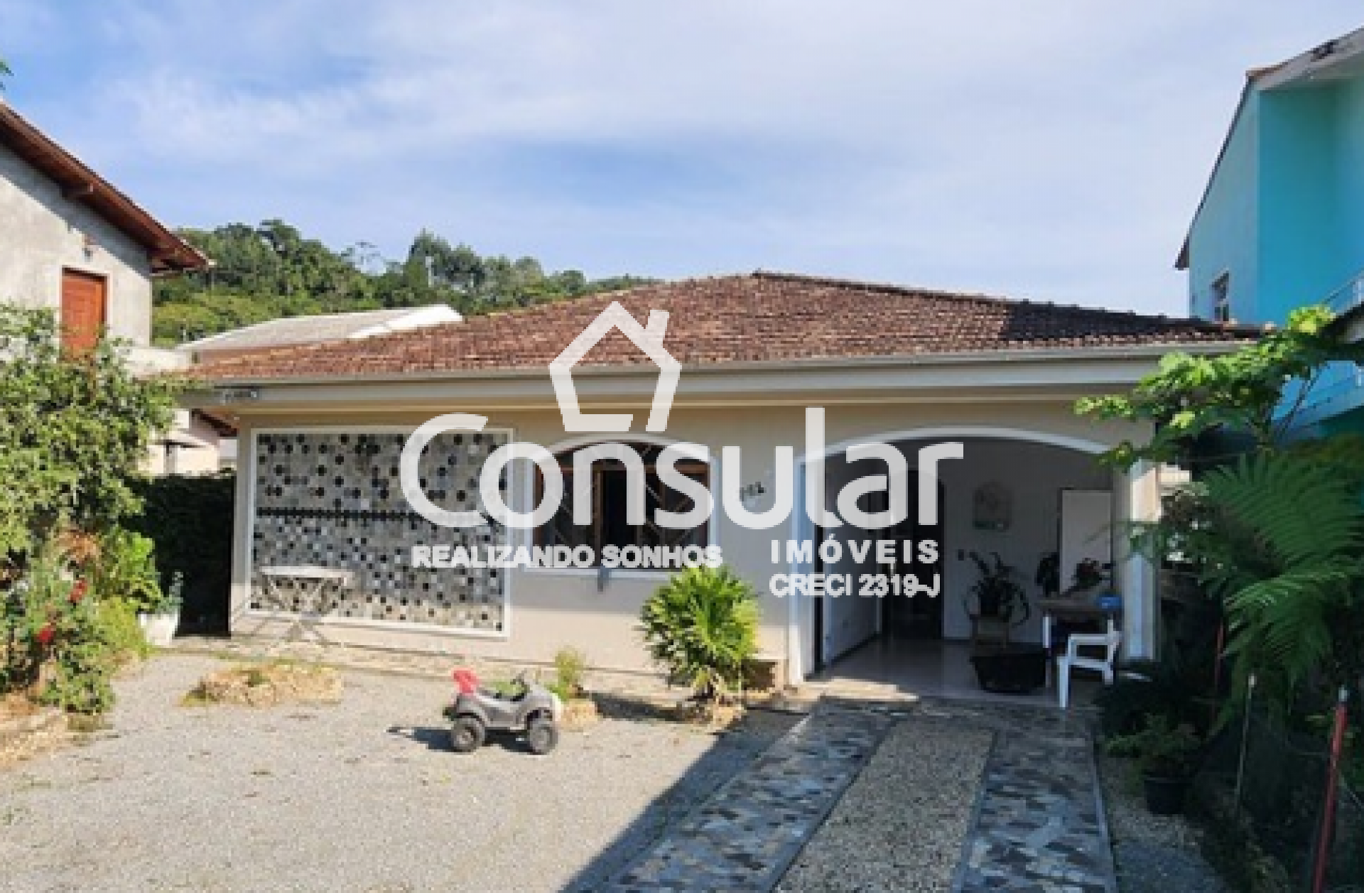 Casa Para Vender com 3 quartos no bairro Aririú em Palhoça