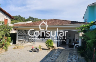 Casa Para Vender com 3 quartos no bairro Aririú em Palhoça
