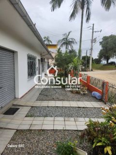 Casa à venda com 4 quartos no bairro Alto Aririu em Palhoça