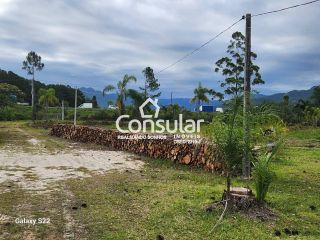 Sítio Para Alugar com 3 quartos no bairro MASSIAMBU PEQUENO em Palhoça
