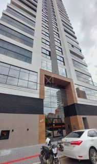 APARTAMENTO 3 SUÍTES MOBILIADO ANDAR ALTO PARA LOCAÇÃO ANUAL NA MEIA PRAIA - REF 124119