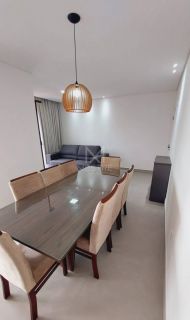 APARTAMENTO 3 SUÍTES MOBILIADO ANDAR ALTO PARA LOCAÇÃO ANUAL NA MEIA PRAIA - REF 124119