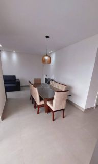 APARTAMENTO 3 SUÍTES MOBILIADO ANDAR ALTO PARA LOCAÇÃO ANUAL NA MEIA PRAIA - REF 124119