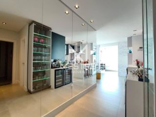 APARTAMENTO A POUCOS PASSOS DA PRAIA E MOBILIADO