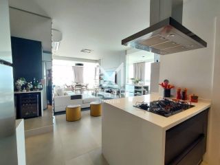 APARTAMENTO A POUCOS PASSOS DA PRAIA E MOBILIADO