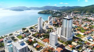 APARTAMENTO EM ANDAR ALTO À VENDA, 180 METROS DO MAR COM ROOFTOP...