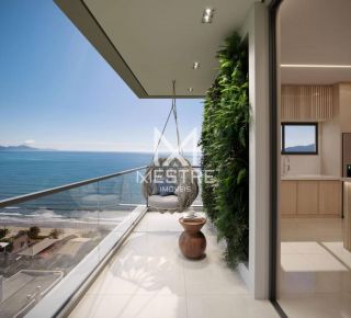 APARTAMENTO À 100 METROS DA PRAIA!