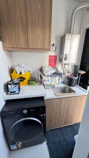 APARTAMENTO DIFERENCIADO COM 03 SUÍTES NA MEIA PRAIA