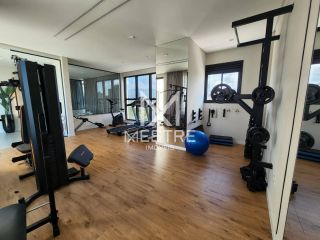 APARTAMENTO DIFERENCIADO COM 03 SUÍTES NA MEIA PRAIA