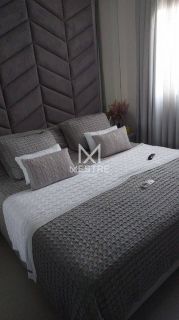 APARTAMENTO DIFERENCIADO COM 03 SUÍTES NA MEIA PRAIA