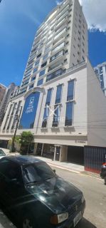 APARTAMENTO DIFERENCIADO COM 03 SUÍTES NA MEIA PRAIA