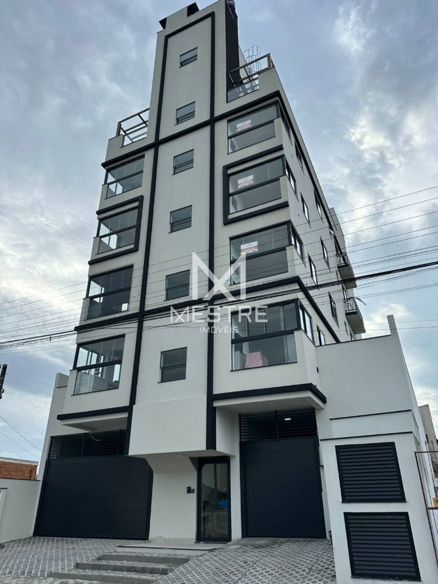 OPORTUNIDADE À VENDA EM PORTO BELO