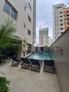 APARTAMENTO NOVO FINAMENTE MOBILIADO COM UMA VISTA MAR INCRÍVEL NO ED. GREEN COAST LOCALIZADO NO CENTRO DE ITAPEMA À VENDA