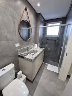 APARTAMENTO NOVO FINAMENTE MOBILIADO COM UMA VISTA MAR INCRÍVEL NO ED. GREEN COAST LOCALIZADO NO CENTRO DE ITAPEMA À VENDA