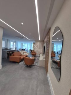 APARTAMENTO NOVO FINAMENTE MOBILIADO COM UMA VISTA MAR INCRÍVEL NO ED. GREEN COAST LOCALIZADO NO CENTRO DE ITAPEMA À VENDA