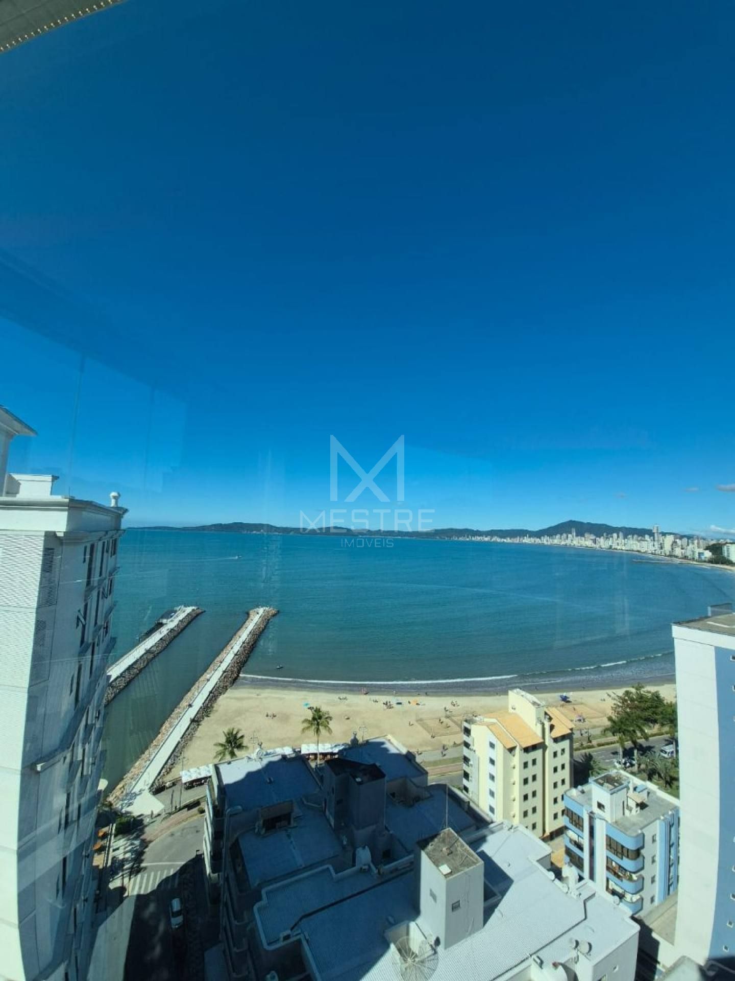 APARTAMENTO NOVO FINAMENTE MOBILIADO COM UMA VISTA MAR INCRÍVEL NO ED. GREEN COAST LOCALIZADO NO CENTRO DE ITAPEMA À VENDA