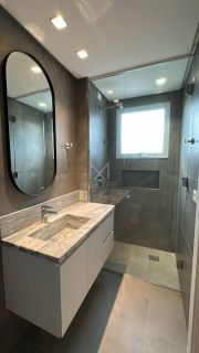 APARTAMENTO NOVO FINAMENTE MOBILIADO COM UMA VISTA MAR INCRÍVEL NO ED. GREEN COAST LOCALIZADO NO CENTRO DE ITAPEMA À VENDA