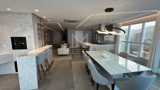 APARTAMENTO NOVO FINAMENTE MOBILIADO COM UMA VISTA MAR INCRÍVEL NO ED. GREEN COAST LOCALIZADO NO CENTRO DE ITAPEMA À VENDA