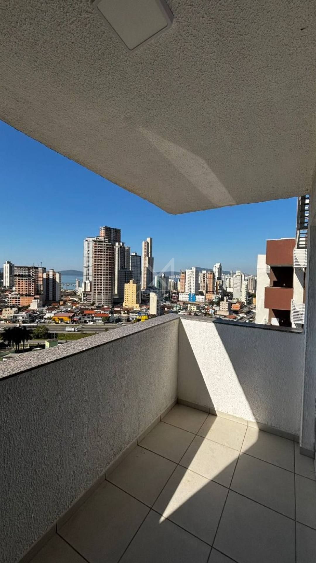 APARTAMENTO NO CONDOMÍNIO VISTA ATLANTICO COM PORTARIA 24H - REF 184573