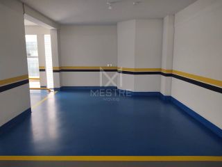 PENTHOUSE QUADRA MAR COM 04 SUÍTES À VENDA NA MEIA PRAIA