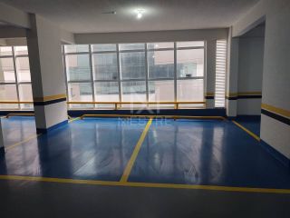 PENTHOUSE QUADRA MAR COM 04 SUÍTES À VENDA NA MEIA PRAIA