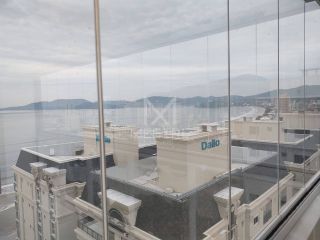 PENTHOUSE QUADRA MAR COM 04 SUÍTES À VENDA NA MEIA PRAIA
