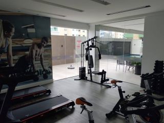 PENTHOUSE QUADRA MAR COM 04 SUÍTES À VENDA NA MEIA PRAIA